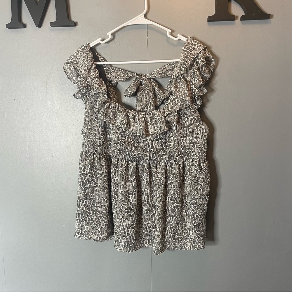 Banana Republic Gray Geometric Print‎ Ruffle Sleeveless Top size large